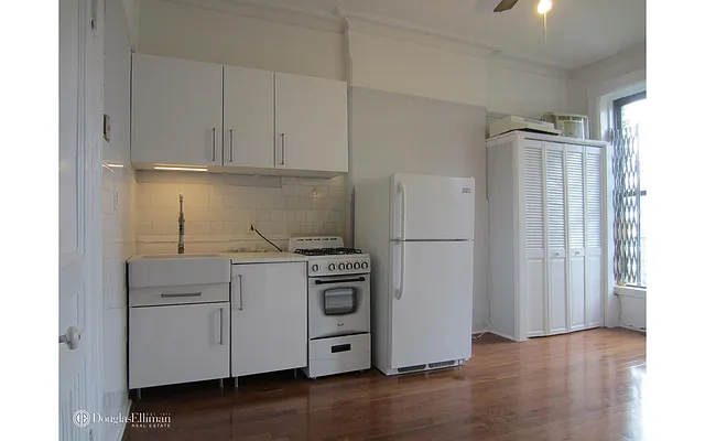 Rented by Douglas Elliman | media 6