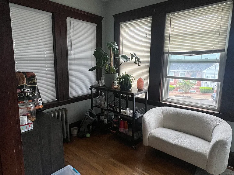 Sunroom (off living room)