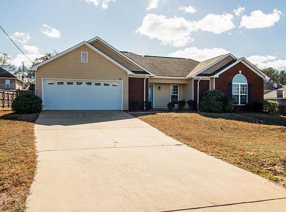 2nd image of 15 Redwood Dr