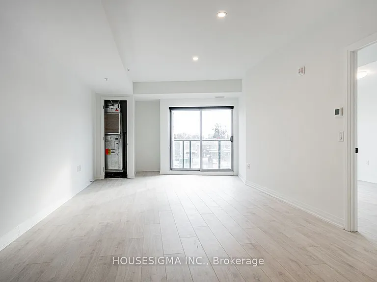 408 Brown Ct #212 — Photo 13