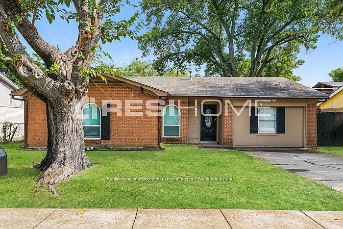 1st image of 3404 Royal Crest Dr