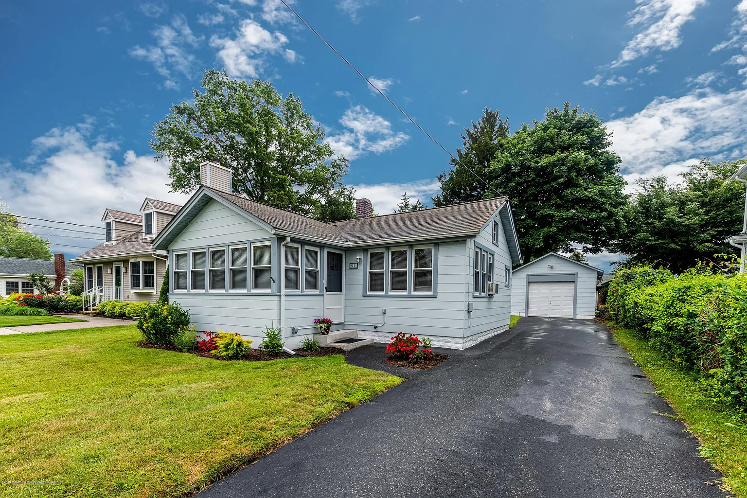 2211 Shore Dr photo 1