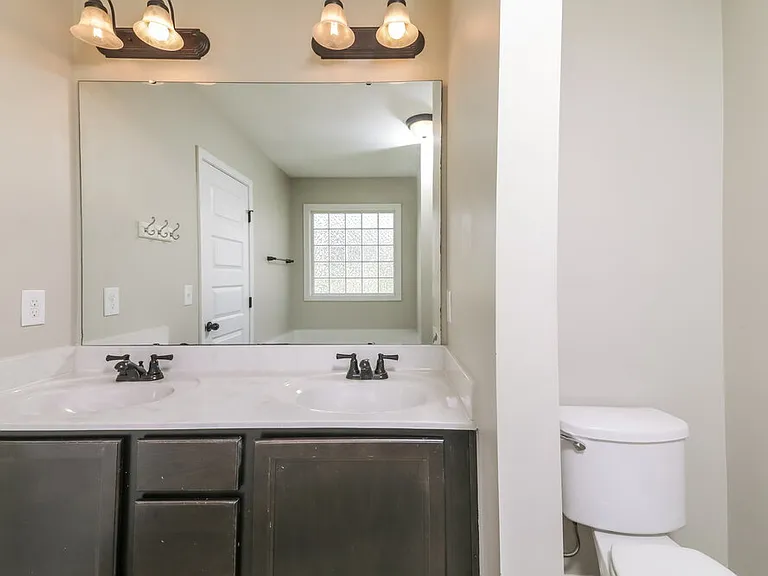 109 W Webber Ln — Photo 12