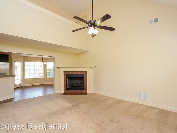 03-LivingRoom