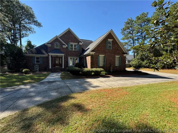 6407 Countryside Dr, Fayetteville, NC 28311