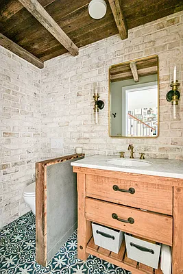 Sold by Compass | media 5