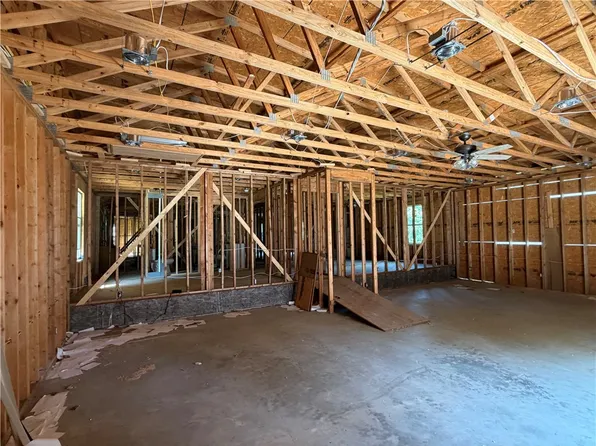28 Tudor Ln, Bella Vista, AR 72715