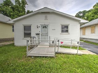 1628 N Oakland Ave, Decatur, IL 62526