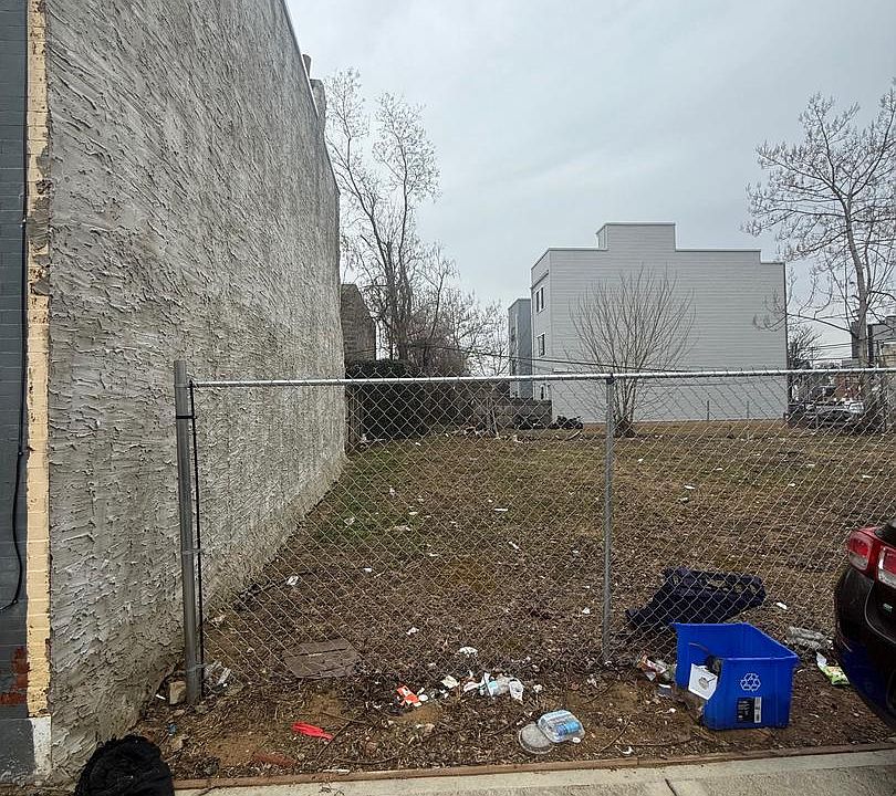 1st image of 920 N 45th St