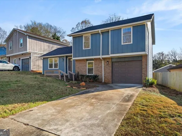 4933 Parkwest Dr, Stone Mountain, GA 30088