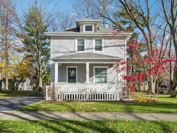 222 Delia St, Batavia, IL 60510