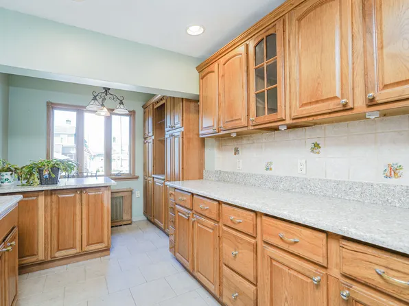 53 Dictum Court image 15 of 26