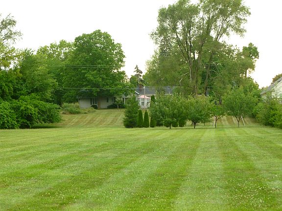 2nd image of 140 River Park Pl