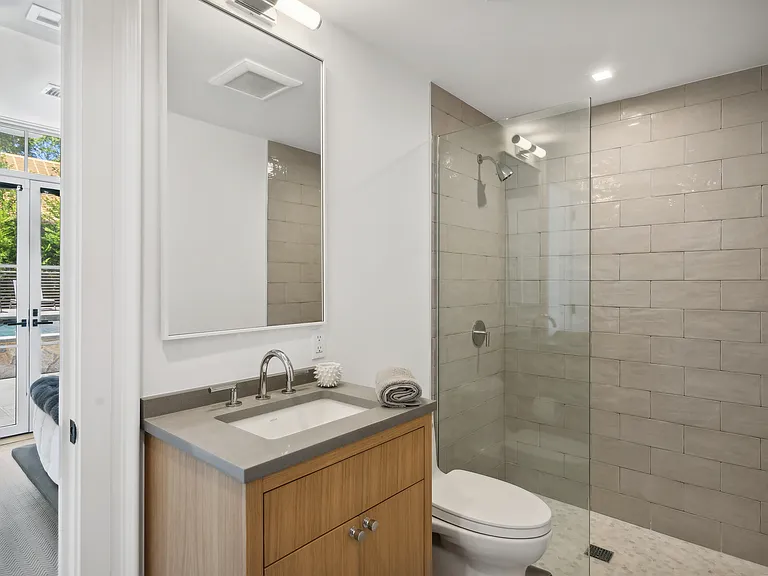 27 Grand St — Photo 37