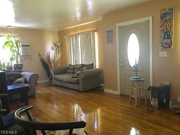 2nd image of 2771 Hilda St SE