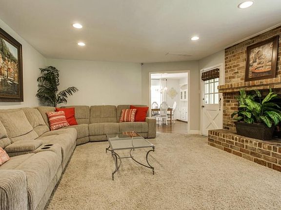 3rd image of 13705 Far Hills Ln