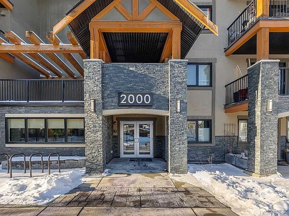 2nd image of 402 SW Kincora Glen Rd NW #2206