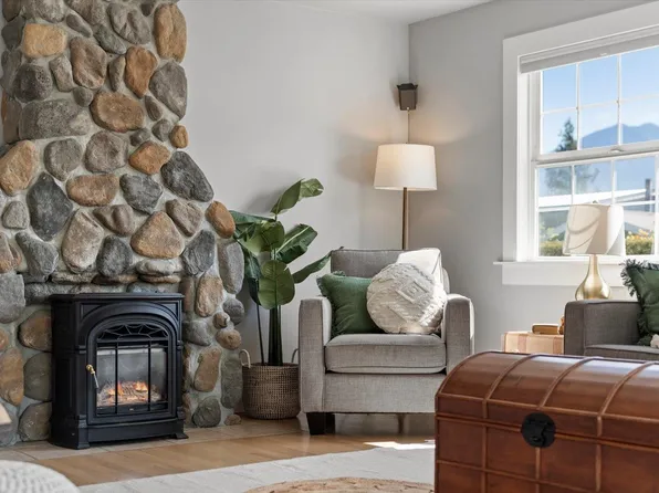 6464 Reid Rd, Chilliwack, BC V2R 1T9
