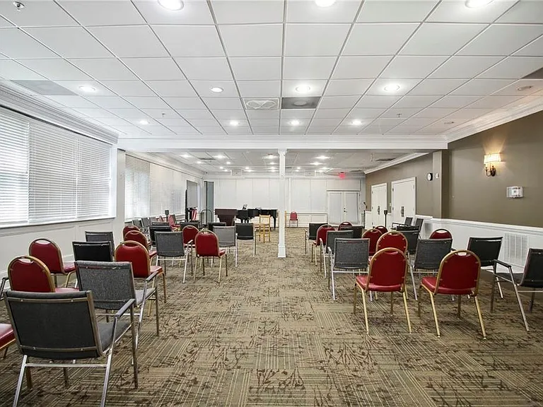 300 Johnson Ferry Rd #A110 — Photo 27