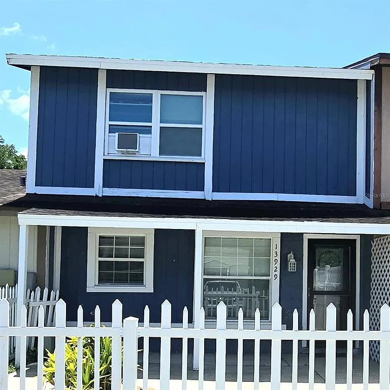 2 bed, 2.5 bath, 1050 sqft, $1,750 — Photo 1