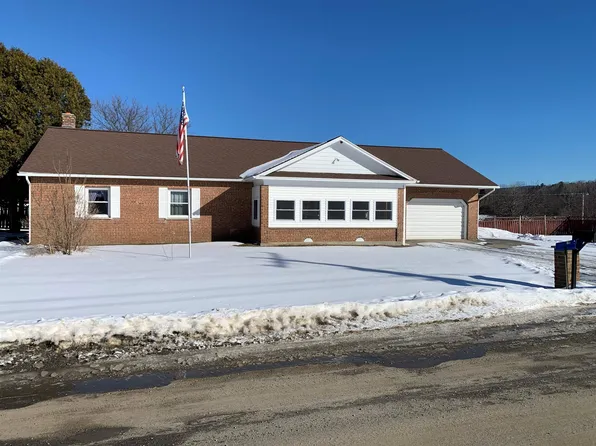 39 Edwards Street, Colebrook, NH 03576