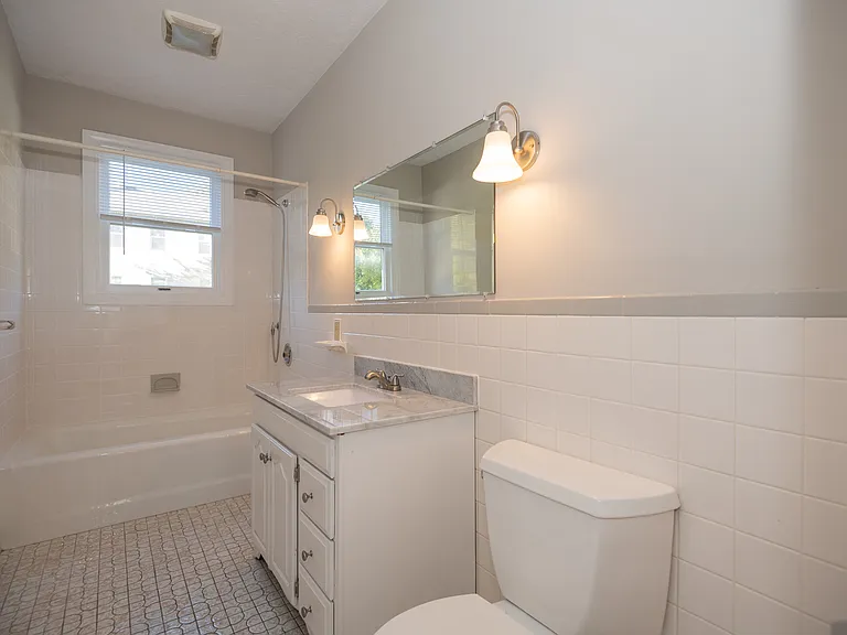 225 Ingleside Ave #2 — Photo 16