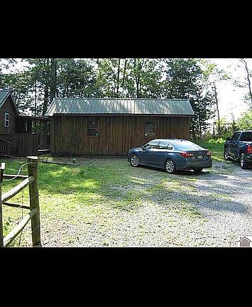 3rd image of 1365 Old Dover Rd