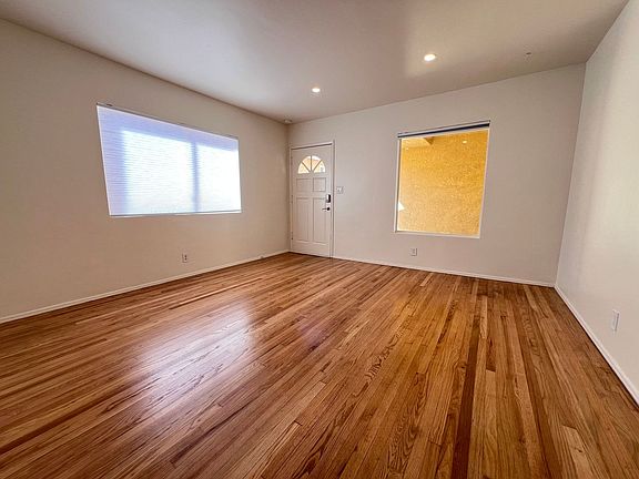 3rd image of 1143 W 24th St #1147