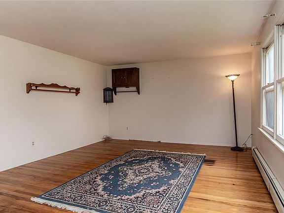 3rd image of 7165 Eastwood Cir