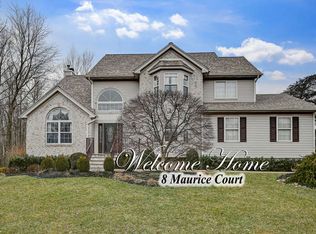 8 Maurice Ct, Kendall Park, NJ 08824