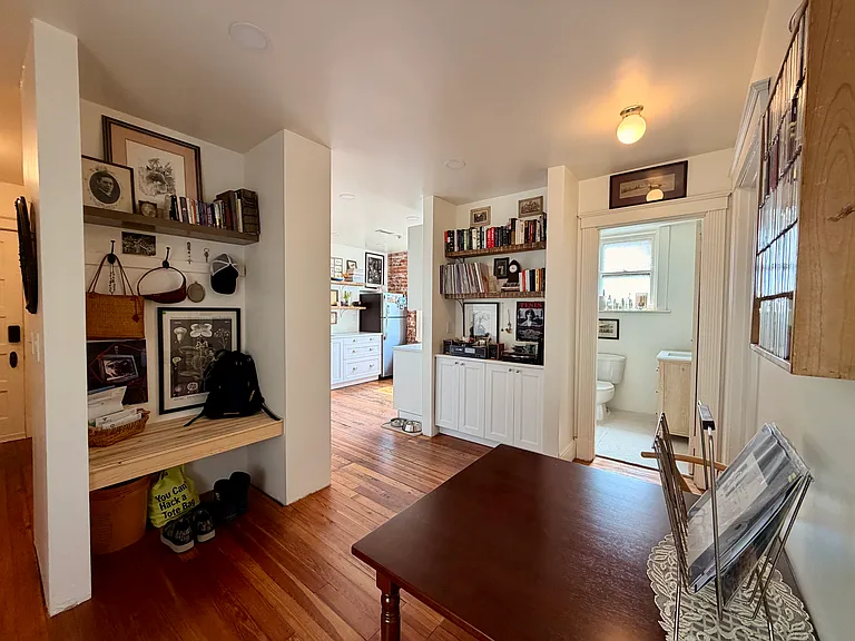 1104 Russell St #2 — Photo 5
