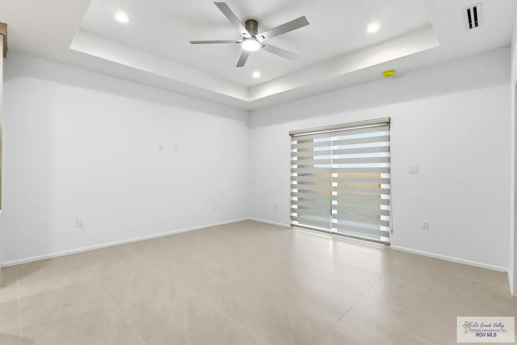 3 bed, 2.0 bath, 1368 sqft, $1,950 — Photo 4