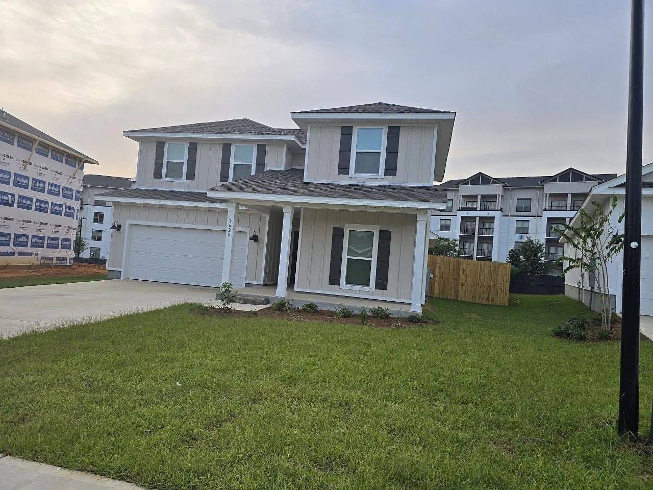 4 bed, 2415 sqft, $3,000 — Photo 2