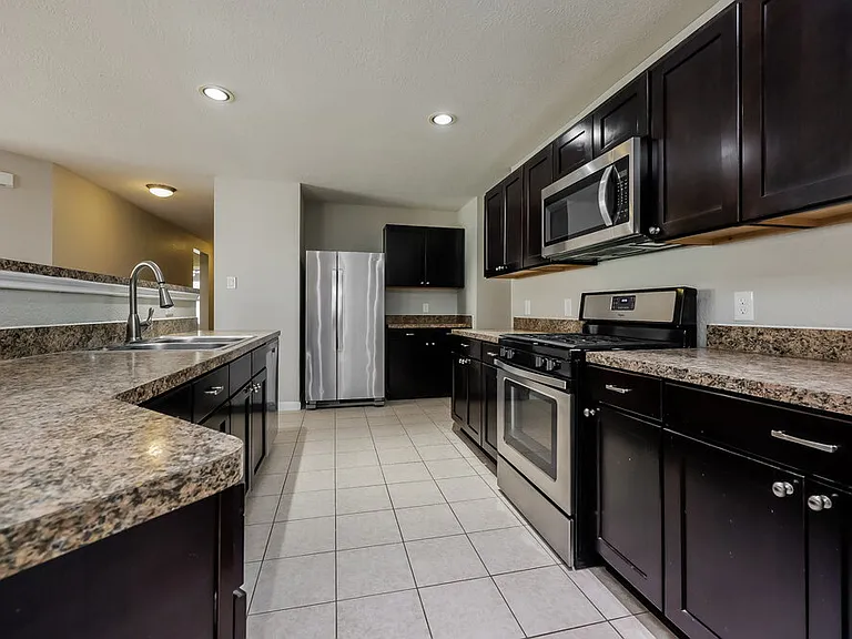 29327 Legends Green Dr — Photo 5