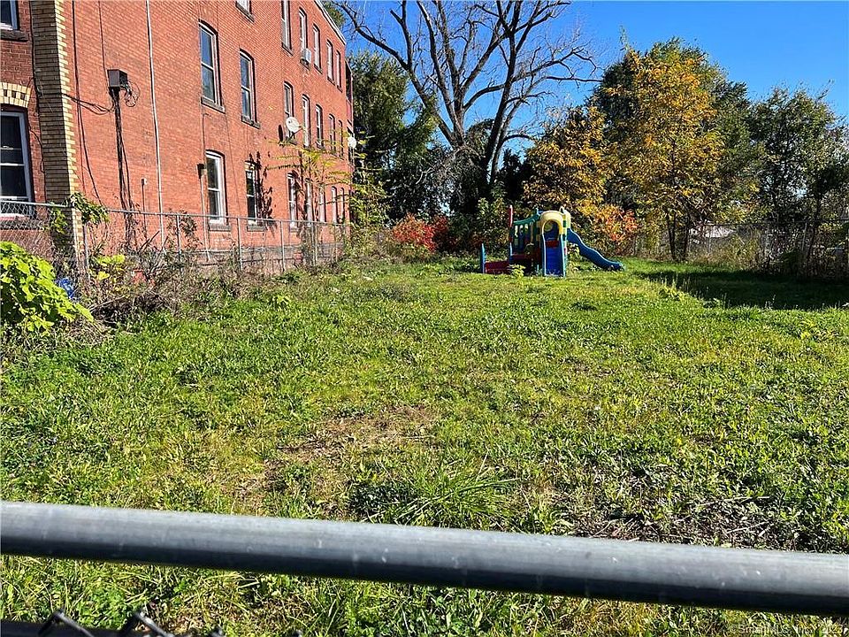 1st image of 194 Bellevue Street