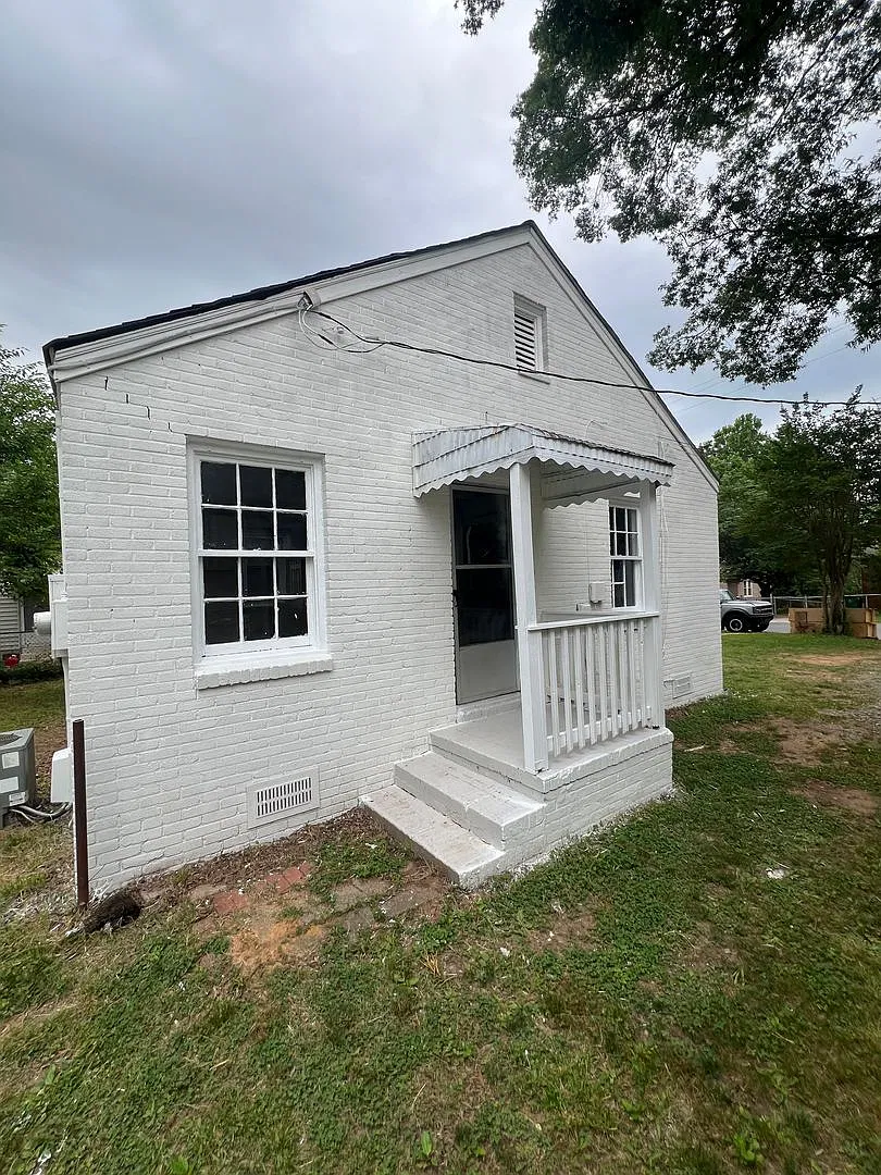 Cozy Two bedroom one bath House — Photo 3