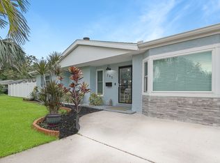 245 NW Lincoln Cir N, Saint Petersburg, FL 33702