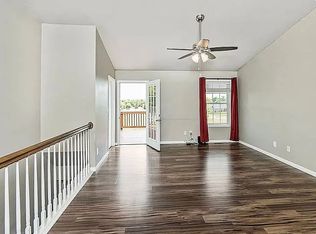 1104 Dixon St, Washington, IL 61571