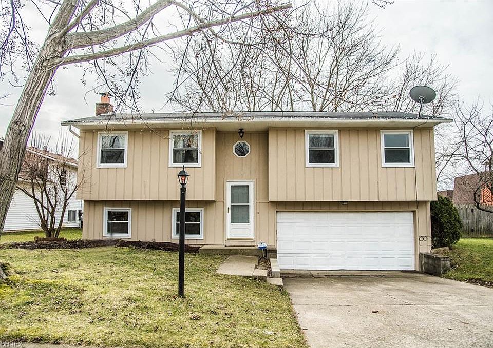 1st image of 727 Bowling Green Cir