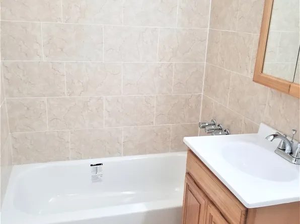 1577 East 17th Street image 3 of 21