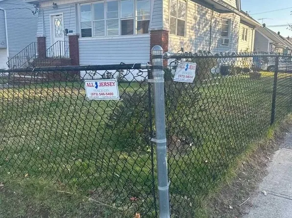 142-144 22nd Ave, Paterson, NJ 07513