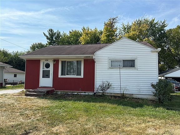 3rd image of 5798 Hendon Ave