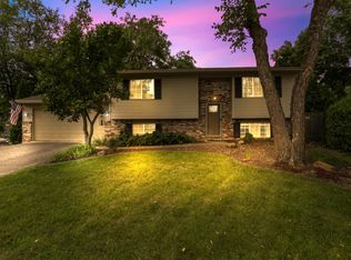 2137 Rosalie Cir, Columbus, OH 43235