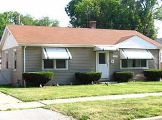 2630 W 97th St, Evergreen Park, IL