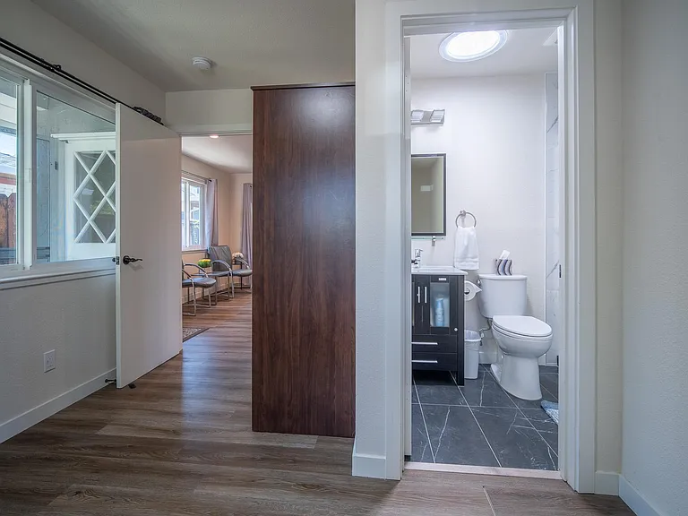 533 Westlake Dr — Photo 8