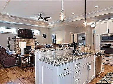5th image of 2250 Lake Pointe Dr #300