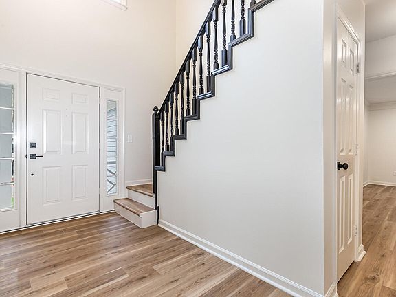 3rd image of 206 Swiss Lake Dr