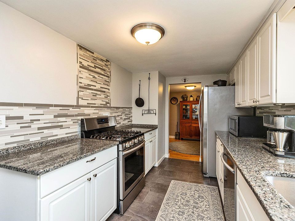 24 Dexter Street, Nashua, NH 03060 | MLS #5083767 | Zillow