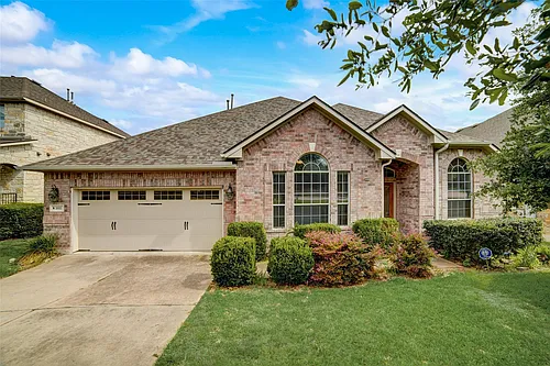 1811 Liberty Oaks Blvd Photo 1