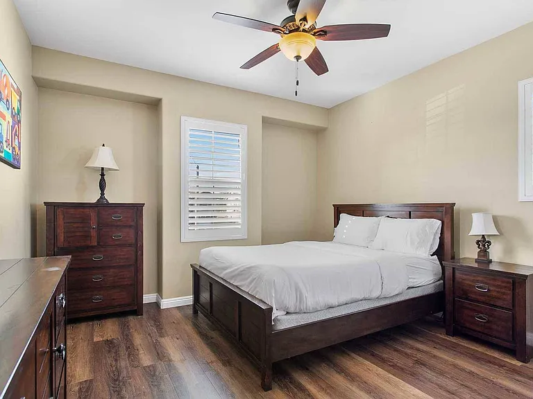 7232 Cari Ct — Photo 21